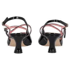 Chanel in vernice nera
